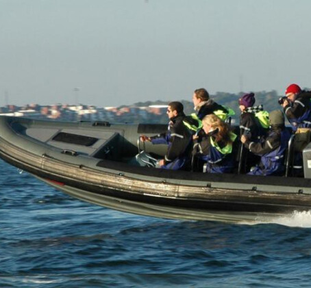 Поездка на RIB катере на остров Найссаар и обратно