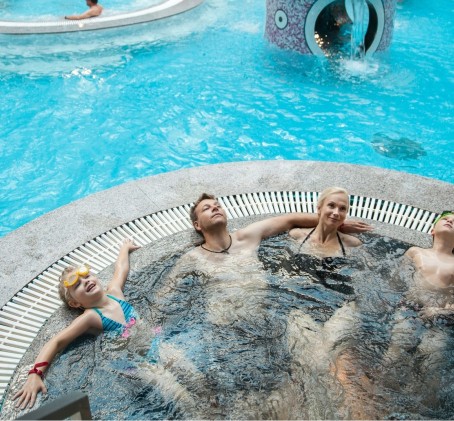 Семейное посещение водного центра Tallink Aqua SPA