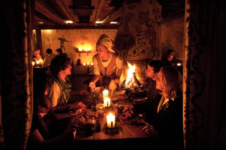 Средневековое пиршество в "Olde Hansa"