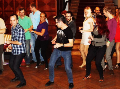 Kirglik ladina tantsude kursus kahele Tartus