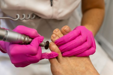 Пакет процедур салона красоты «Ногам и рукам – заботу и красоту!» #6