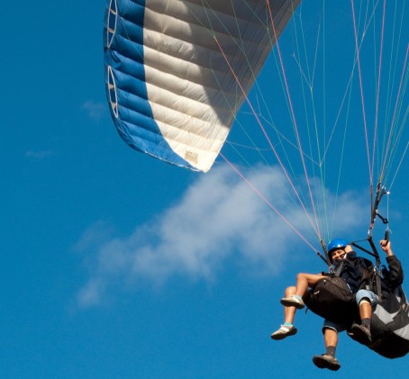 Adrenaliinirohke lend paraplaanil + video