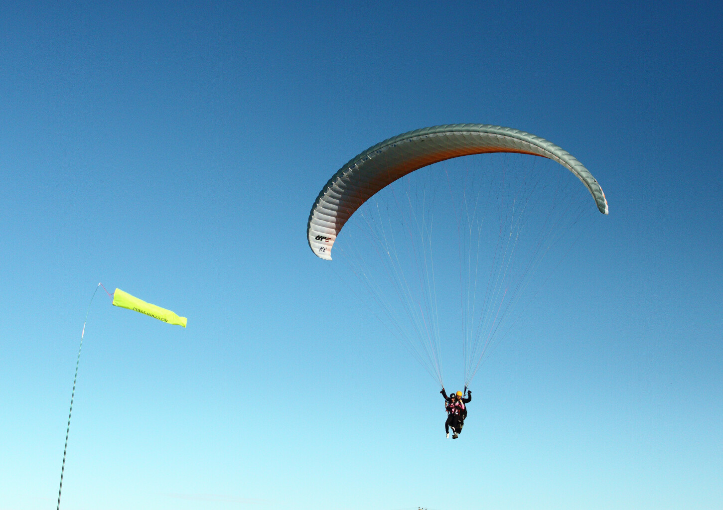Adrenaliinirohke lend paraplaanil + video