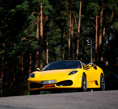 Tunneta Ferrari F430 võimsust maanteel - "Superdrive"