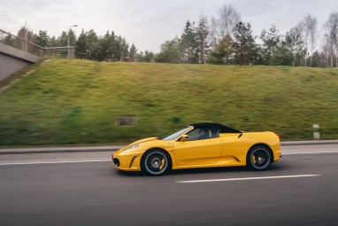 Tunneta Ferrari F430 võimsust maanteel #3