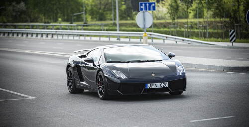 Поездка на Lamborghini Gallardo на шоссе #1