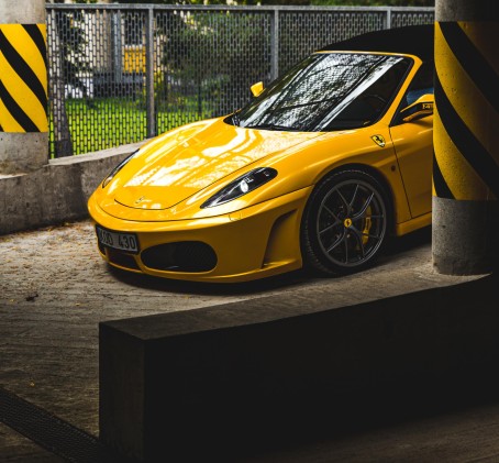 VIP! Tunneta Ferrari F430 võimsust maanteel | Superdrive