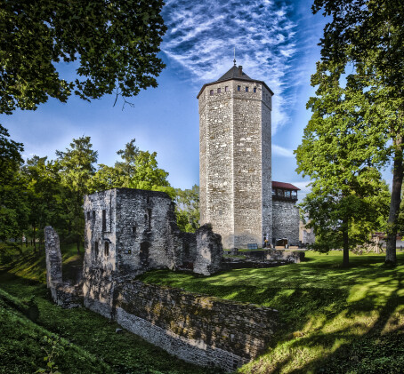 Озорное путешествие в историю Эстонии с гастрономическими впечатлениями от еды и напитков 