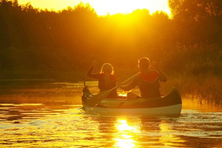Романтическая поездка на каноэ на закате по реке Эмайыги для двоих