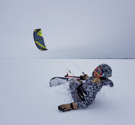 Учимся в Пярну сноукайтингу в разных местах Эстонии
