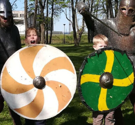 Laste sünnipäev viikingitega