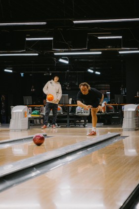 Bowlingumäng snäkivaagnaga kuni viiele