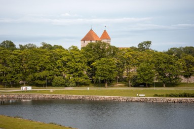 Ö-elamus Saaremaal, Ö Suites, Kuressaare linnus