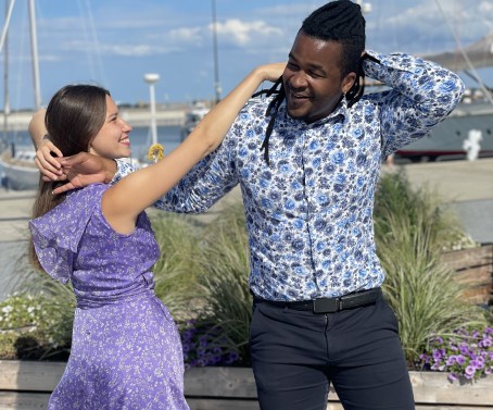 Privaatne tantsutund kahele Kuubalt pärit õpetajaga