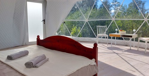 Гостиничный пакет с ночлегом в глэмпинге с напитками и сауной Bubble House #2