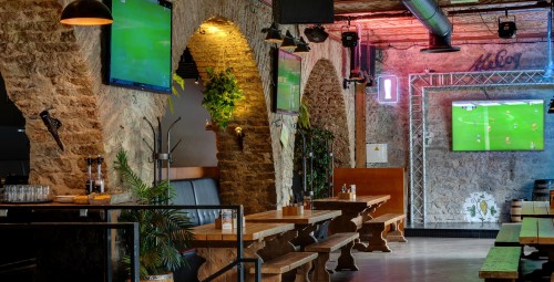 Õhtusöök koos pudeli veiniga restoranis Beer Garden kahele #5