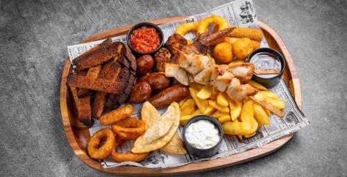 Õhtusöök koos pudeli veiniga restoranis Beer Garden kahele #1