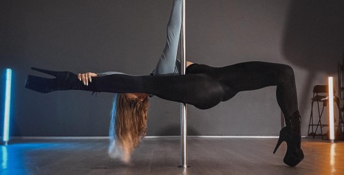 Комплекс персональных тренировок по танцам на пилоне - Deesse Studio #3