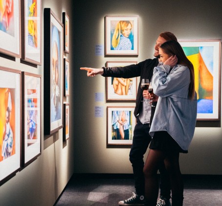 Билеты в музей Fotografiska для двоих и два бокала игристого напитка