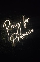 Интерактивный стенд Ring for Prosecco на ваше мероприятие – подарочная карта на 100 евро #1