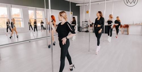 Тренировка в танцевальной студии Rekap Pole Space #4