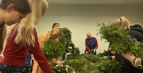 Изготовление рождественского венка. Изготовление картины из мха (круглый год). Изготовление цветочной коробки #4