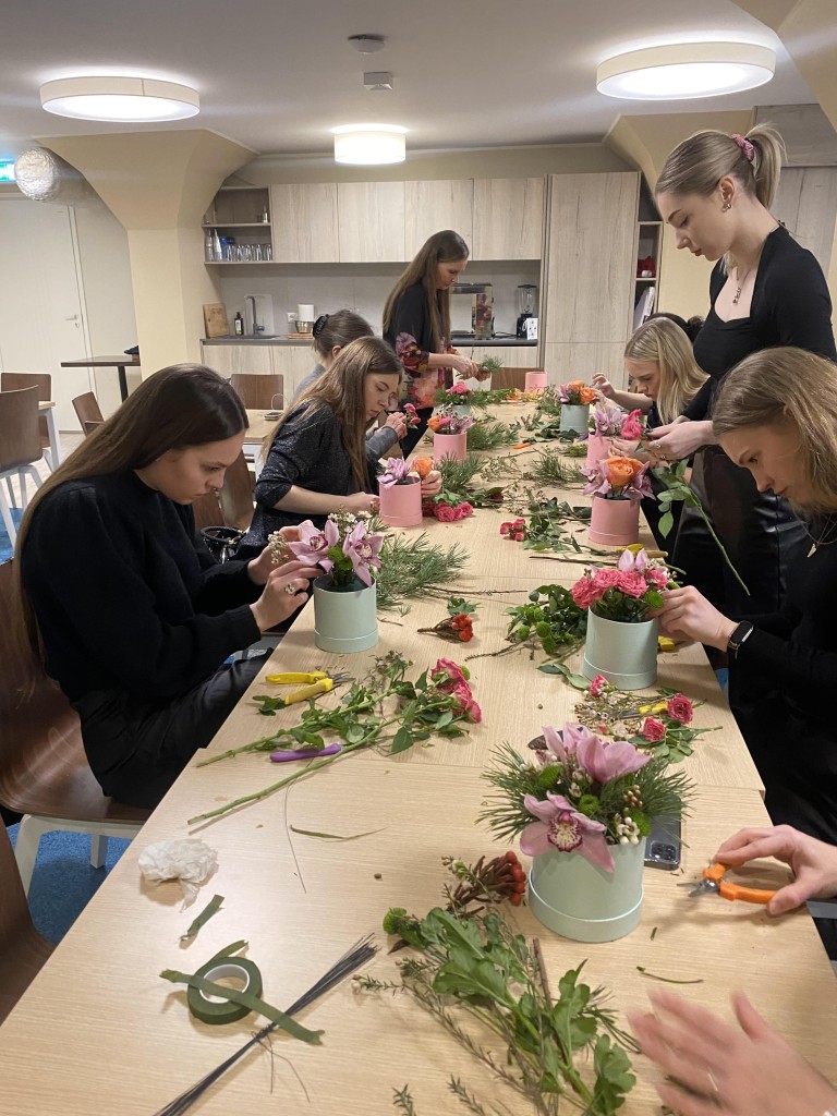 Lillenäpu töötuba seltskonnale