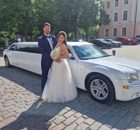 Luksuslik sõit limusiiniga (2h)