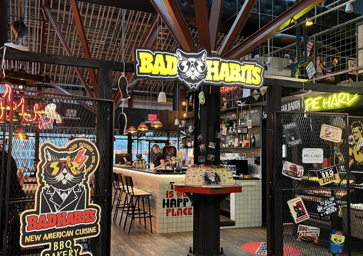 Maitseelamus restoranis Bad Habits
