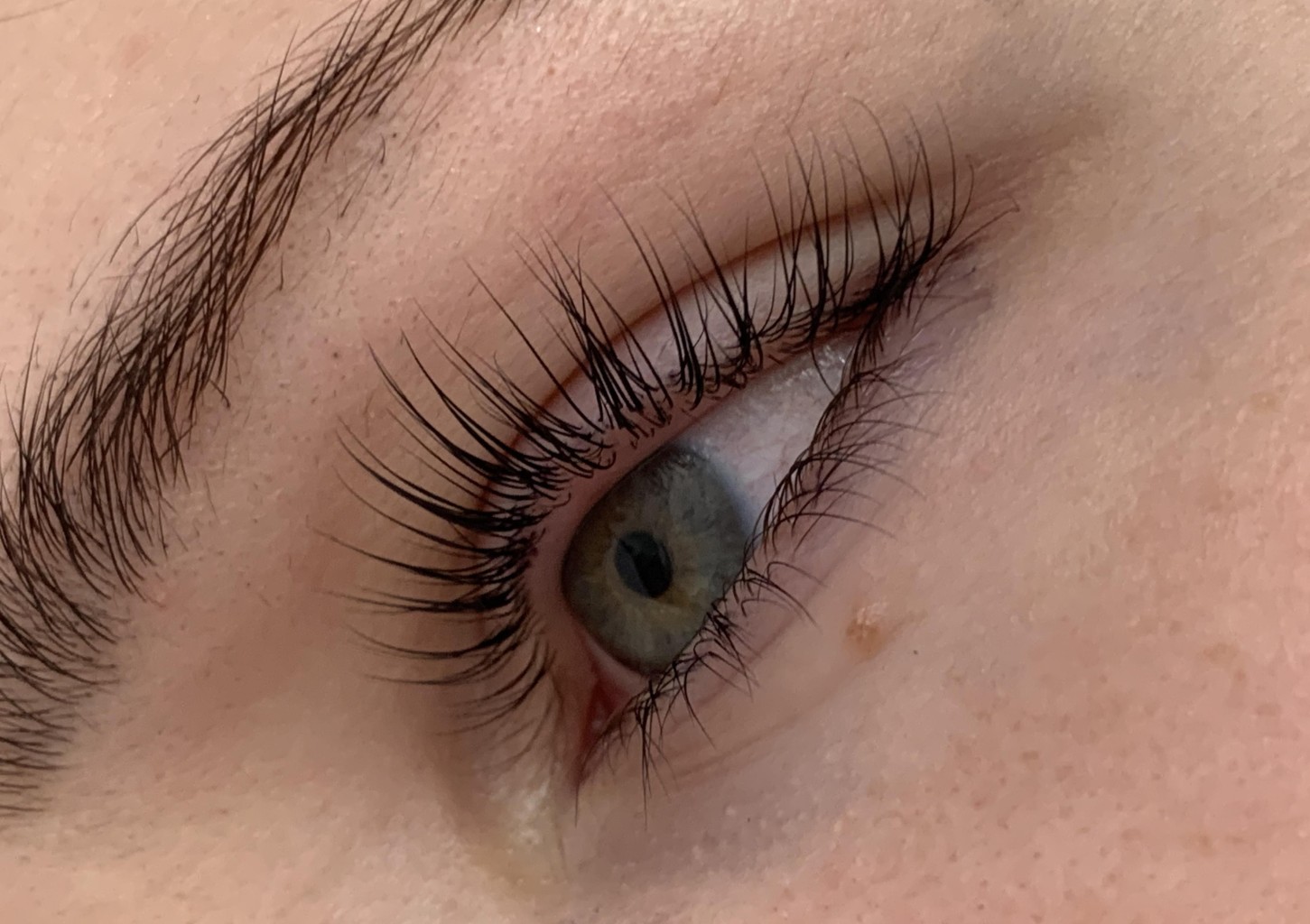 Естественно красивые ресницы — lashlift в салоне Ilutuba Kellyke