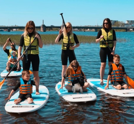 Unistuste surfipäev koos eksperdiga tervele grupile