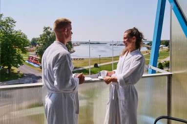 Spaapuhkus kahele maalilisel Kuressaare rannapromenaadil #4