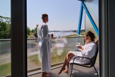 Spaapuhkus kahele maalilisel Kuressaare rannapromenaadil #1