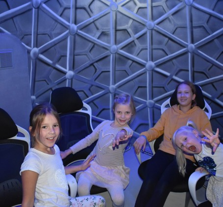 Lohesaba Seikluslinnak lapsele jäätise ja pannkookidega