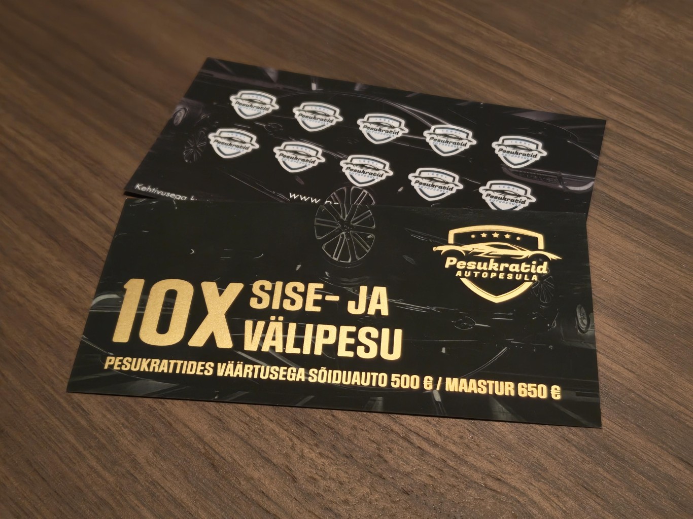 10× внутренняя и внешняя мойка внедорожника в автомойке Pesukratid