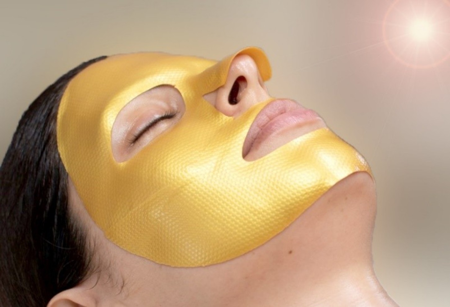 Näohoolitsus "Noorendav kuldne elamus" ja spaakülastus