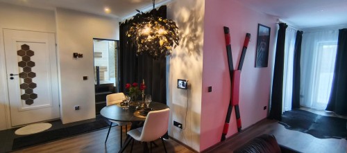 Privaatne SPA-puhkus Otepää lähedal saunaga puhkemajas Red Room #12