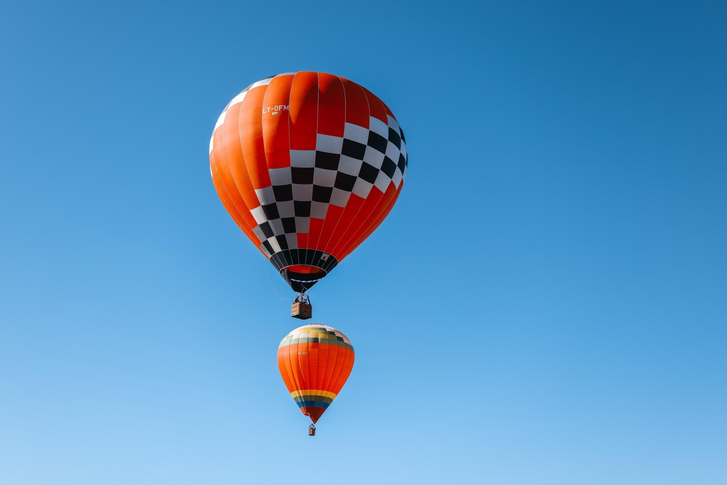 Lend kuumaõhupalliga