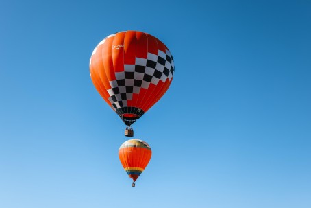 Lend kuumaõhupalliga