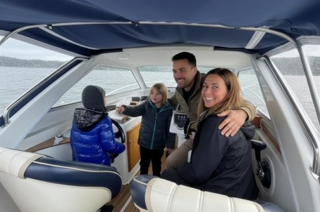 Приватная морская прогулка на моторной лодке Bella 560 HT из Noblessner